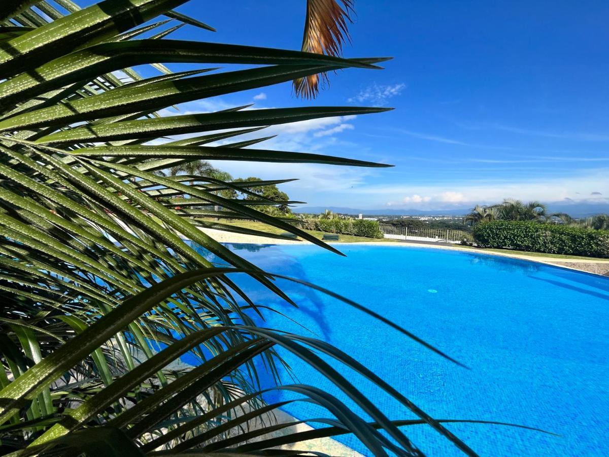 Cr Mariposa Rentals Comfortable Penthouse, Ac, Pool, Gym, Tennis Санта Ана Екстериор снимка