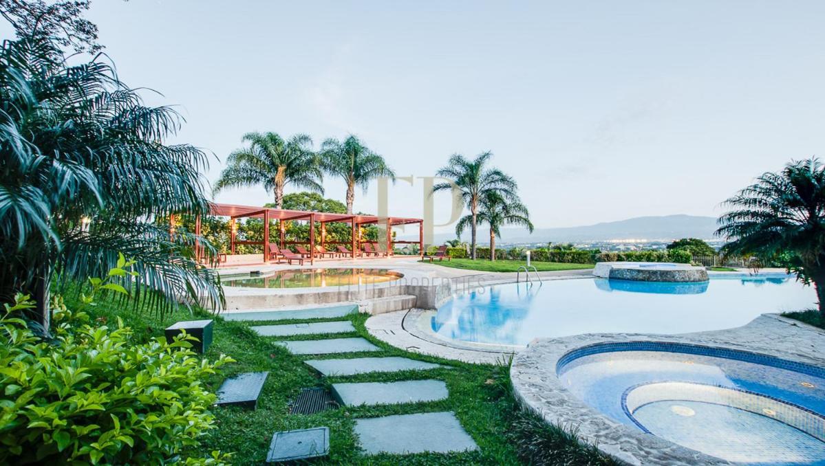 Cr Mariposa Rentals Comfortable Penthouse, Ac, Pool, Gym, Tennis Санта Ана Екстериор снимка